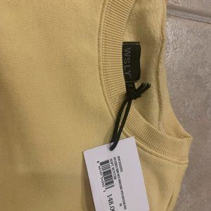 Wesley, Size Size Medium, soft yellow